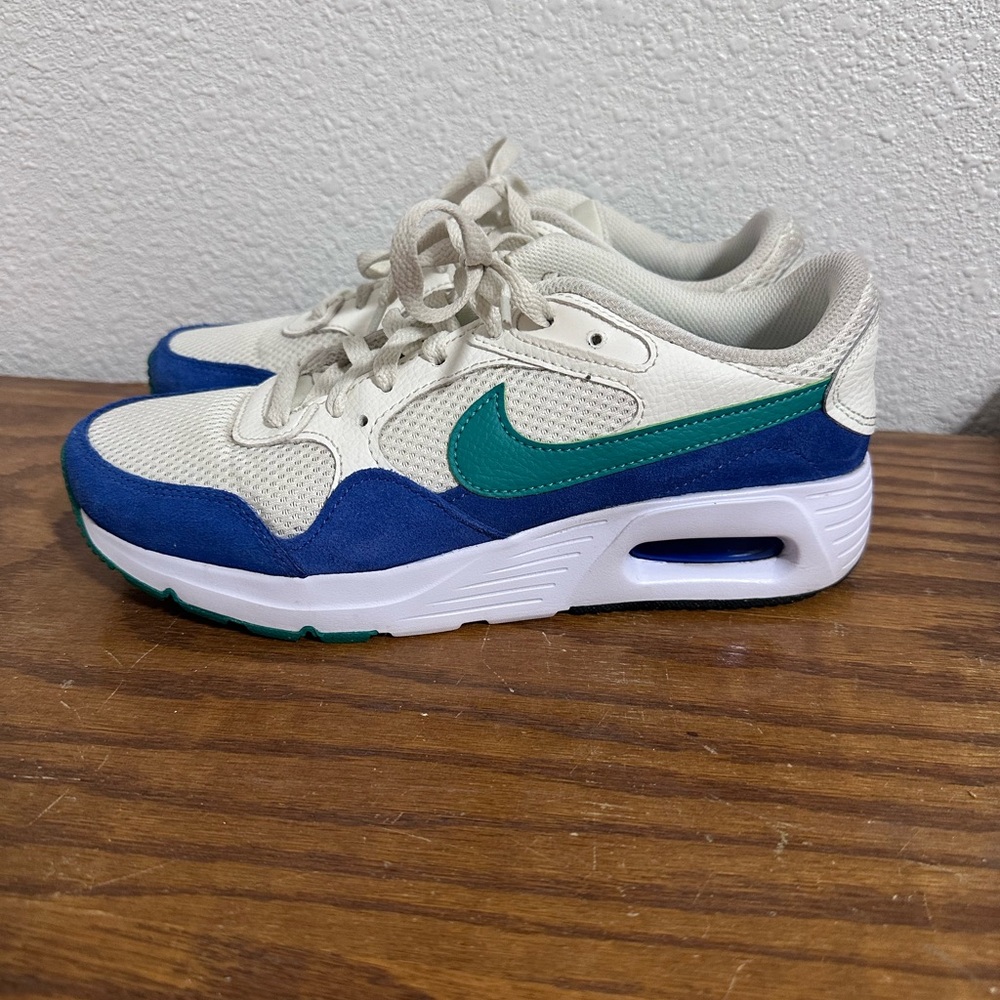 Women’s Nike Air size 8